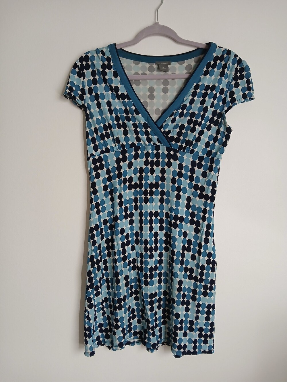 Ann Taylor Size 6 Dress Polka Dot Blue